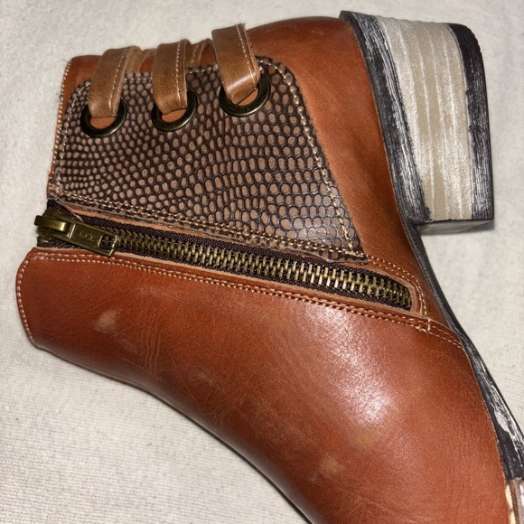 Sterling River Womens Sz9 Brown Shortie‎ Bootie Rust Color Leather Lace Back - Picture 7 of 10